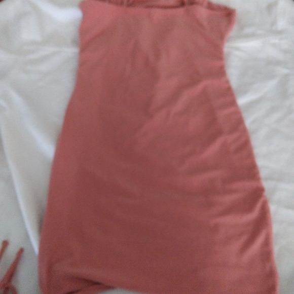 Dress - Picture 3 of 3